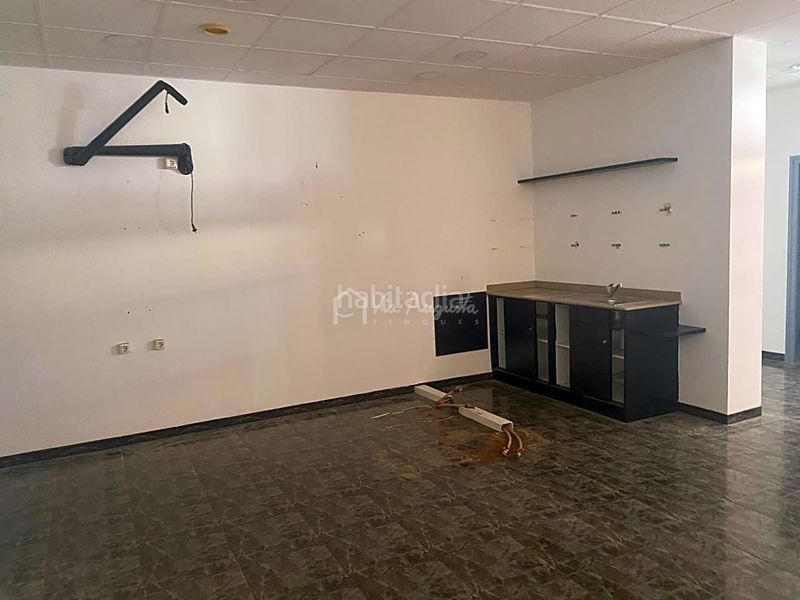 Foto 6e8c3f41-24d0-41bb-b590-a2dad8944ce8. Local comercial a Temple Tortosa