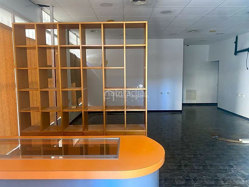 Foto c6ddc60b-db72-435b-9394-cd4700b32171. Local comercial a Temple Tortosa