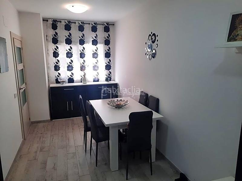 Foto 69cc5a17-f550-48e4-99d7-97f06523a806. Haus mit parking in Zona Hospital Amposta