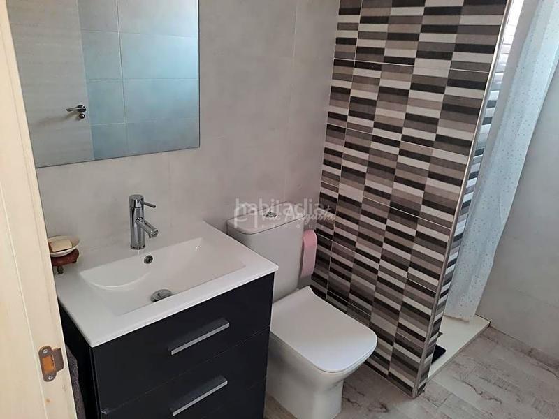 Foto 30eb7ba9-aead-436f-9ba8-11bab8406102. House with parking in Zona Hospital Amposta