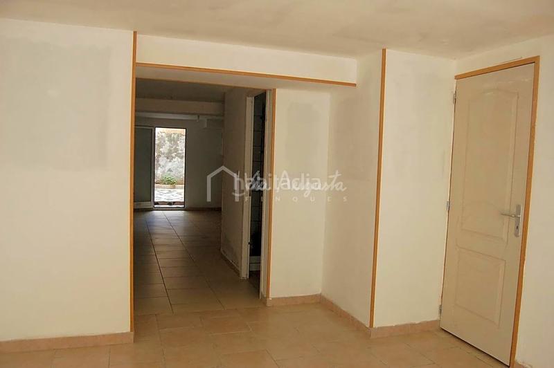 Foto 70122bc7-7ea3-41e3-9b29-d9aa291ff35a. House in Perelló (El)