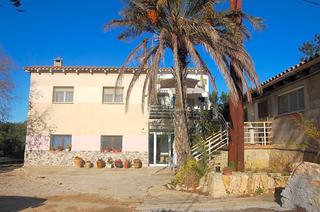 Country house  Vella de barcelona. Casa rústica en venta en tortosa de 998 m2