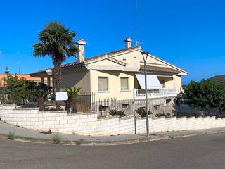 House  Oliveres