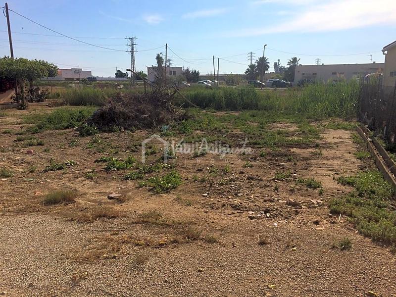 Foto a9bfb72c-c209-4a03-adbc-d36d5841fc0d. Residential plot in Deltebre