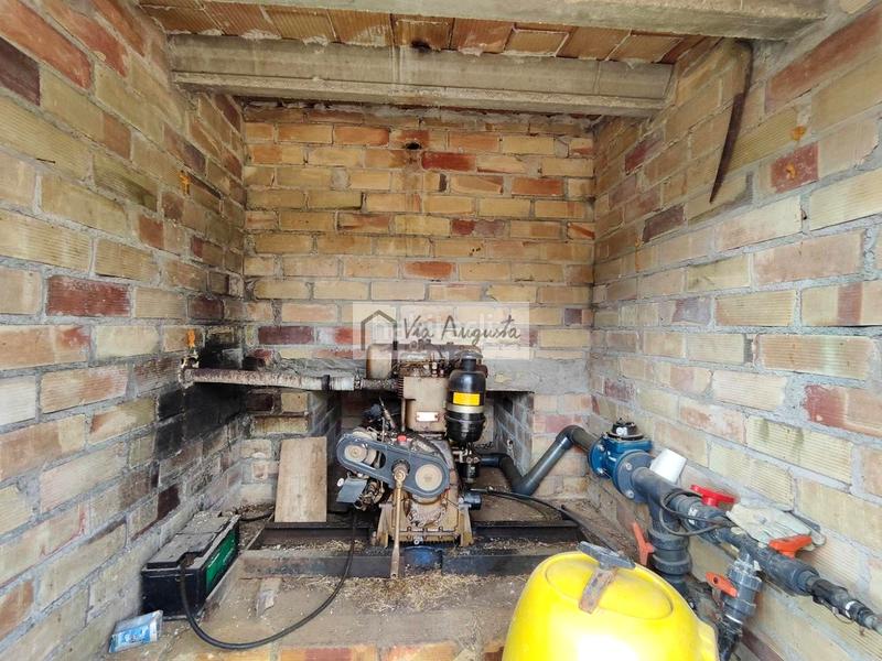 Foto 8858e2ed-7130-4ad0-ad8b-2777f0f65534. Fondo rustico in Aldover