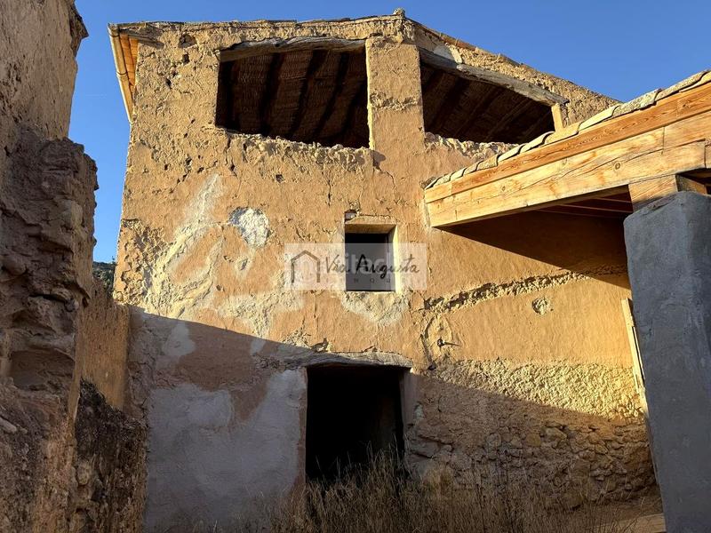 Foto ca4233b0-10b8-4f25-8b5f-151d1685c076. Finca rústica a Vinebre