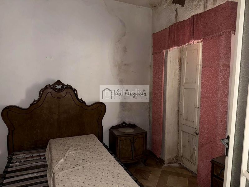 Foto 2f9766e9-a844-45e5-a50c-645ef9247bc2. Casa a Santa Bàrbara