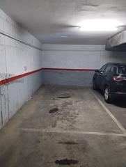 Lloguer Aparcament cotxe  Carrer figueres. Parking para coche grande o mediano en c/figueres