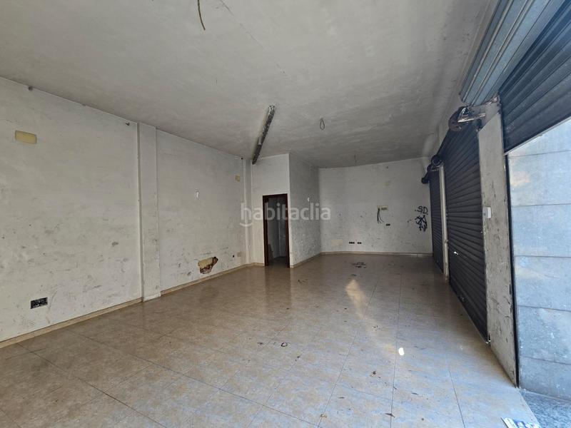 Foto 5115e218-3d5a-48ca-901f-909051e69e05. Locale commerciale in Canovelles