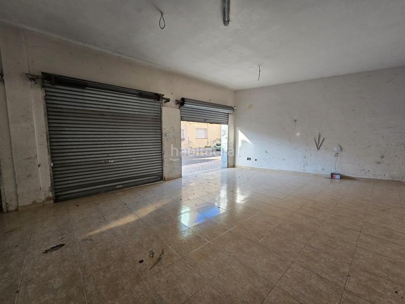 Foto 868e2806-6971-4b9f-98ea-02e318560782. Locale commerciale in Canovelles