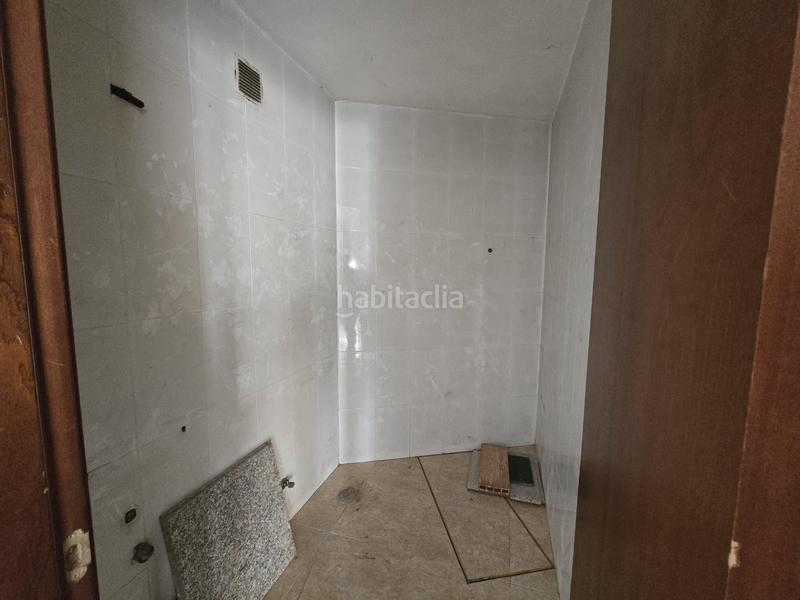 Foto c2fc8d9e-9125-469b-bb35-fd411dcc792a. Locale commerciale in Canovelles