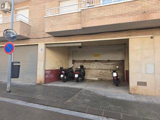 Parking coche  Carrer de narcís monturiol. Garaje a la venta