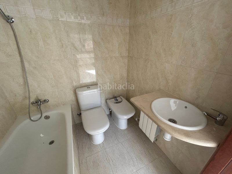 Foto 8a72308a-502e-48c2-9eee-c02908802444. Casa adossada amb aparcament a Vallgorguina