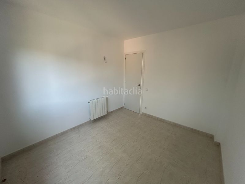 Foto 0aeb9c9f-d4e5-4407-b83e-53a003f3d4e5. Casa adossada amb aparcament a Vallgorguina