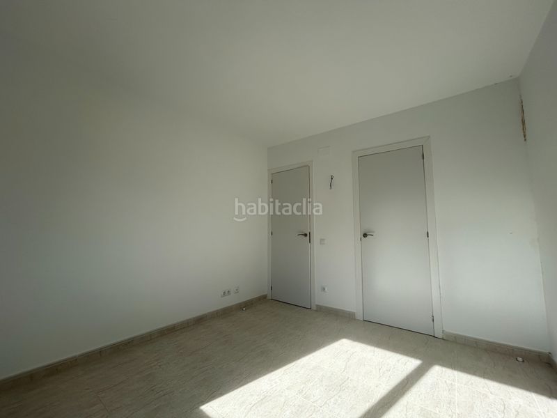 Foto 3e43f453-cc72-4d7f-bf5d-2cb4ff841dec. Casa adossada amb aparcament a Vallgorguina