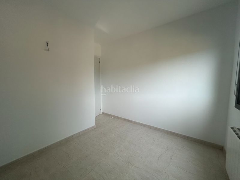 Foto a6c3d6c0-39eb-402e-be85-f11016b4951c. Casa adossada amb aparcament a Vallgorguina