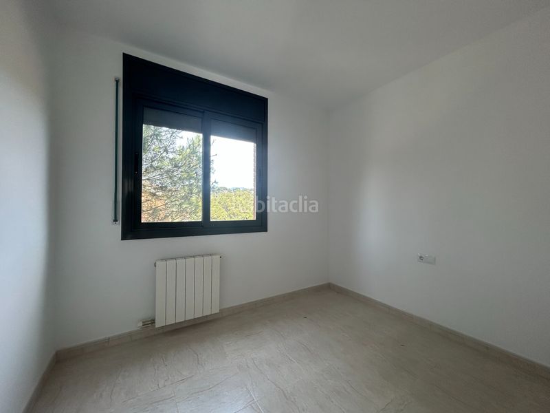 Foto adaf5892-9966-4413-bb1f-ed829328d717. Casa adossada amb aparcament a Vallgorguina