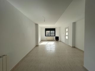 Casa adossada  Carrer la surera. Casa adosada en vallgorguina