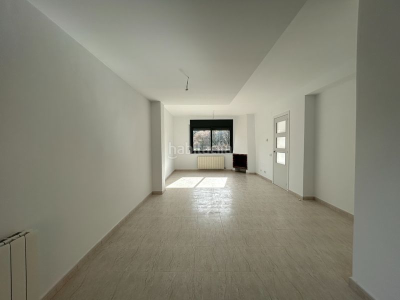 Foto dac85107-7ca8-4ceb-8990-c98f9f27a02c. Casa adossada amb aparcament a Vallgorguina