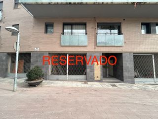 Locale commerciale in Plaça de la creu 10. Local diafano en venta en cardedeu