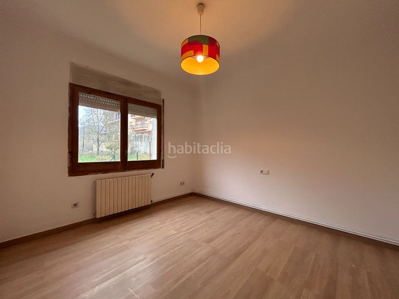 Foto d025aa9c-eba8-4798-826b-3f966bc855ae. Pis a Aiguafreda