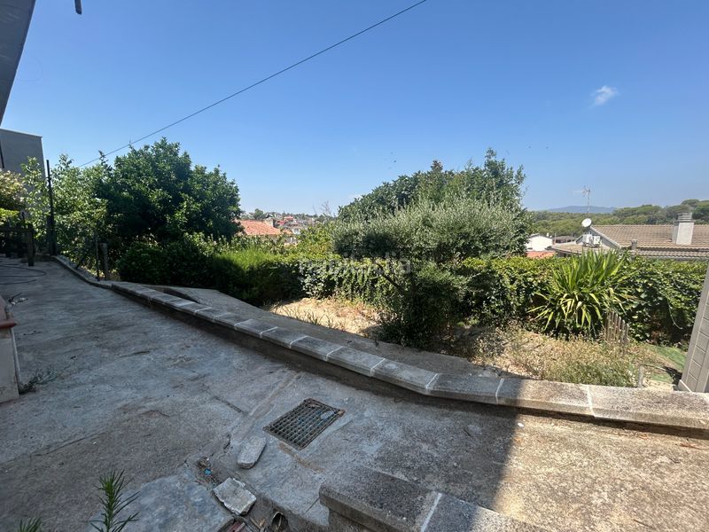 Foto 1de3d998-1083-4c1e-bf63-3e34b32e923f. Casa amb xemeneia aparcament piscina a Lliçà d´Amunt