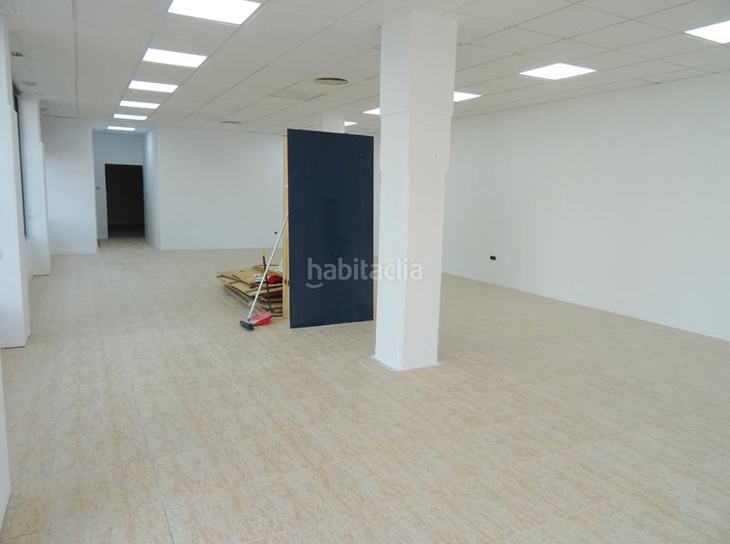 Foto e6f5803a-2067-4b9d-8e4e-535746ef047f. Locale commerciale in ronda de ponent 228 in Zona Esportiva Terrassa