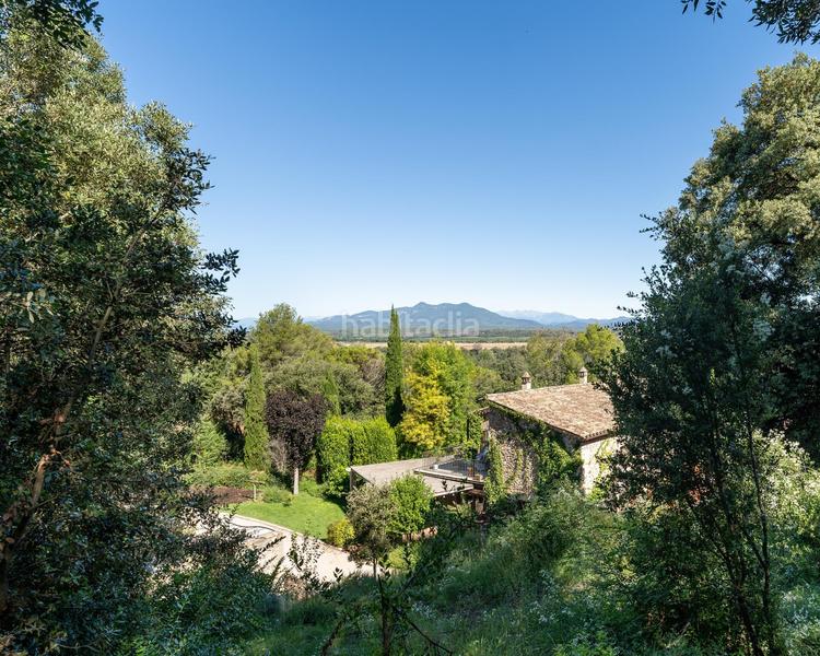 Foto b40f0dcc-eb15-4238-8f6e-6ffd9c02dd2f. Masia amb calefacció aparcament piscina a Esponellà