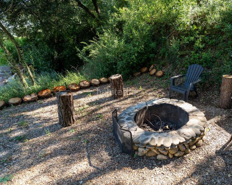 Foto bbe23983-10d3-4076-be7c-e928a6ccea24. Masia amb calefacció aparcament piscina a Esponellà