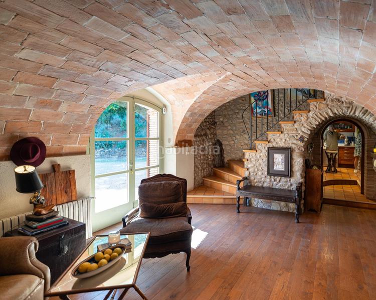 Foto f707e872-3f70-4564-9eee-eed7a12abf05. Masia amb calefacció aparcament piscina a Esponellà