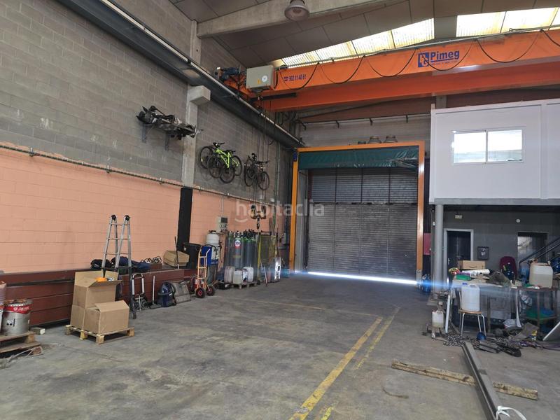 Foto 8231e85a-f13d-4a7f-9001-7b8a210319a4. Nave industrial  en venta!!! con puentes grua... en Castellar del Vallès