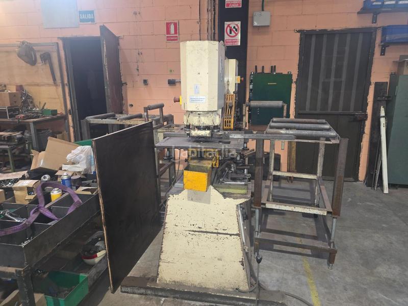 Foto d8bc3513-ba2d-4ea0-b881-f00e8c9132e1. Nave industrial  en venta!!! con puentes grua... en Castellar del Vallès