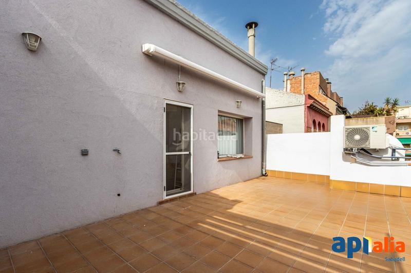 Foto 71ecb1d4-e75e-4835-9e41-937b9c5f64f0. Reihenhaus mit heizung parking in Centre Sabadell