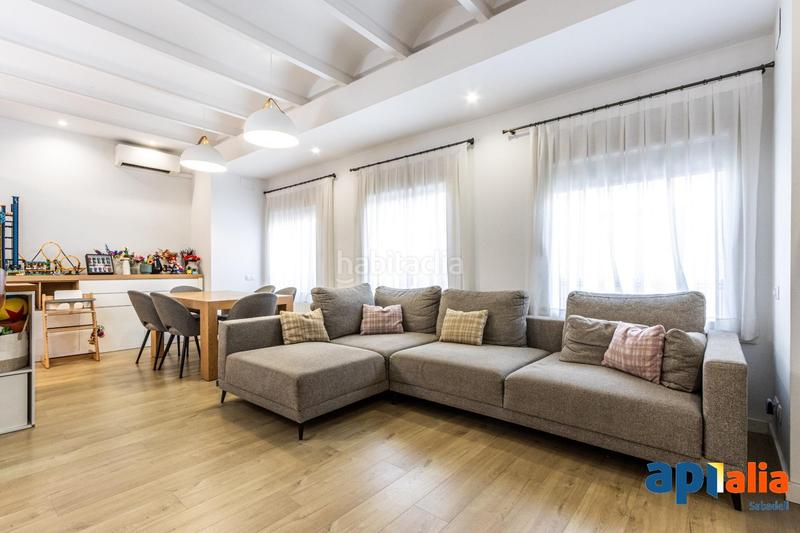 Foto 77450afd-63a5-4414-89a5-0491e1f89adf. Reihenhaus mit heizung parking in Centre Sabadell