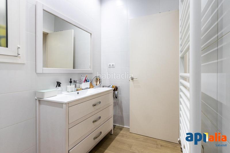 Foto abc907bb-3ce9-4ef1-bc56-821b767bfafa. Reihenhaus mit heizung parking in Centre Sabadell