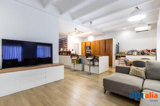 Maison jumelée à Centre. Casa única en sabadell centre 335 m y garaje 4 coches