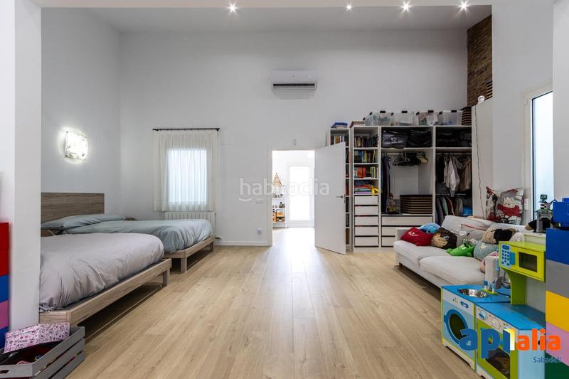 Foto ef1b4d51-e528-40d8-8e1b-9ae2655e4624. Reihenhaus mit heizung parking in Centre Sabadell