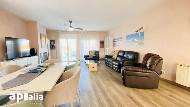 Foto bfd81185-a7c8-4b8c-8ccb-a102754997aa. Chalet avec chauffage parking piscine dans Castellarnau Sabadell