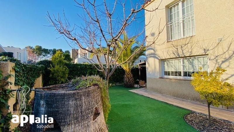 Foto e6d6cc0d-d541-45f4-a78e-e7fd38dd0280. Chalet avec chauffage parking piscine dans Castellarnau Sabadell