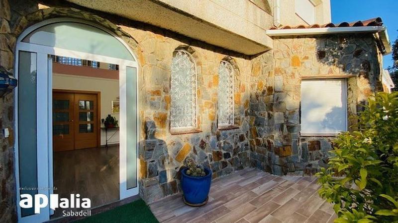 Foto e7ea15ef-48e0-4f60-8a0f-ba8e22195f89. Chalet avec chauffage parking piscine dans Castellarnau Sabadell