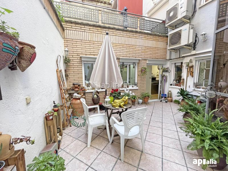Foto 10d9b59a-43d6-4960-a816-489e7dece57e. Casa adossada amb aparcament a Ca n'Oriac Sabadell