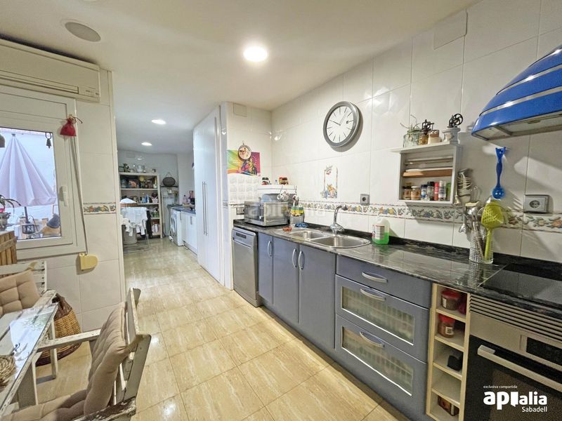 Foto e0379fa8-f99d-43db-9c26-4b1aed1cd010. Casa adossada amb aparcament a Ca n'Oriac Sabadell