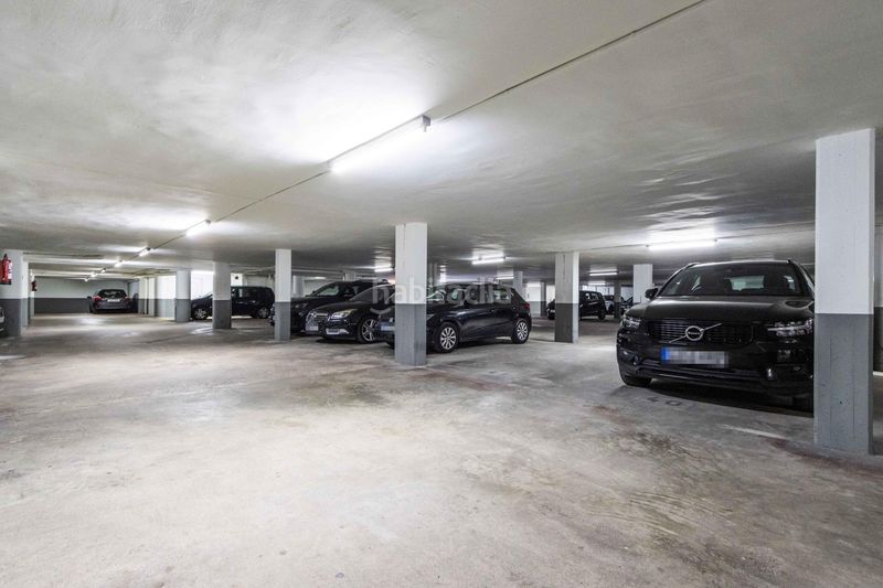 Foto e9ad32ea-2875-4bc2-a8d2-d8a1af65dea7. Pis amb calefacció aparcament a Centre Sabadell