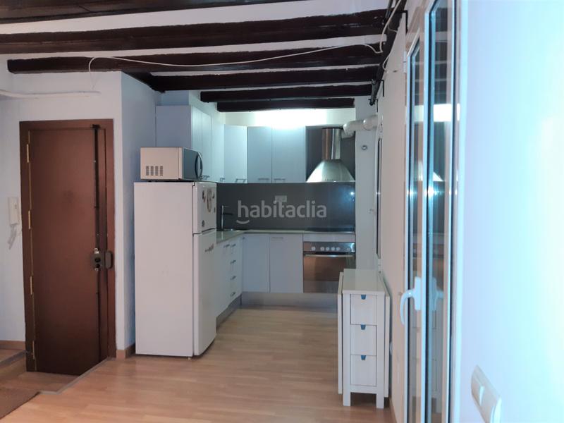 Foto 9cd26bf7-e912-455e-b1f8-d2d7292d99b8. Piso Barceloneta,1habitacion, cocina, baño, balcón, sol,cerca playa, alto sin ascensor en Barcelona