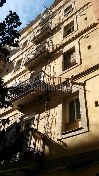 Foto a14c9c34-0666-440a-913e-a586ae0aeac0. Piso Barceloneta,1habitacion, cocina, baño, balcón, sol,cerca playa, alto sin ascensor en Barcelona