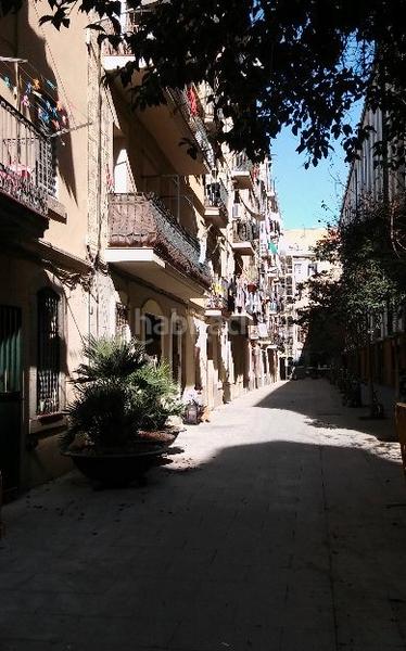 Foto bb162413-5181-43bf-889c-ce8b6fcde3b5. Piso Barceloneta,1habitacion, cocina, baño, balcón, sol,cerca playa, alto sin ascensor en Barcelona