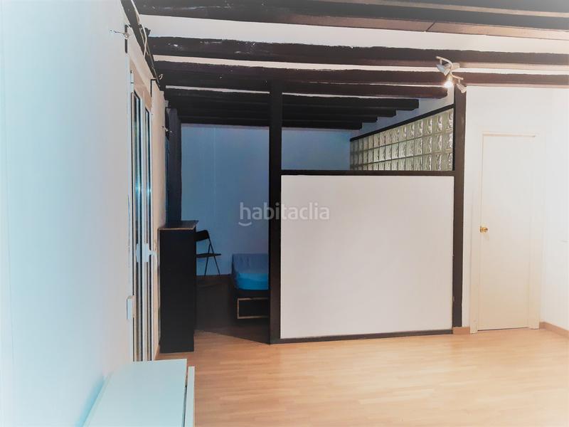 Foto d74d73d3-693d-4917-91d3-72378ef5b8bb. Piso Barceloneta,1habitacion, cocina, baño, balcón, sol,cerca playa, alto sin ascensor en Barcelona