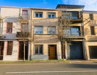 Casa adossada a Llinars del Vallès. Excelente casa de pueblo de 320m2 con jardin en llinars del vall