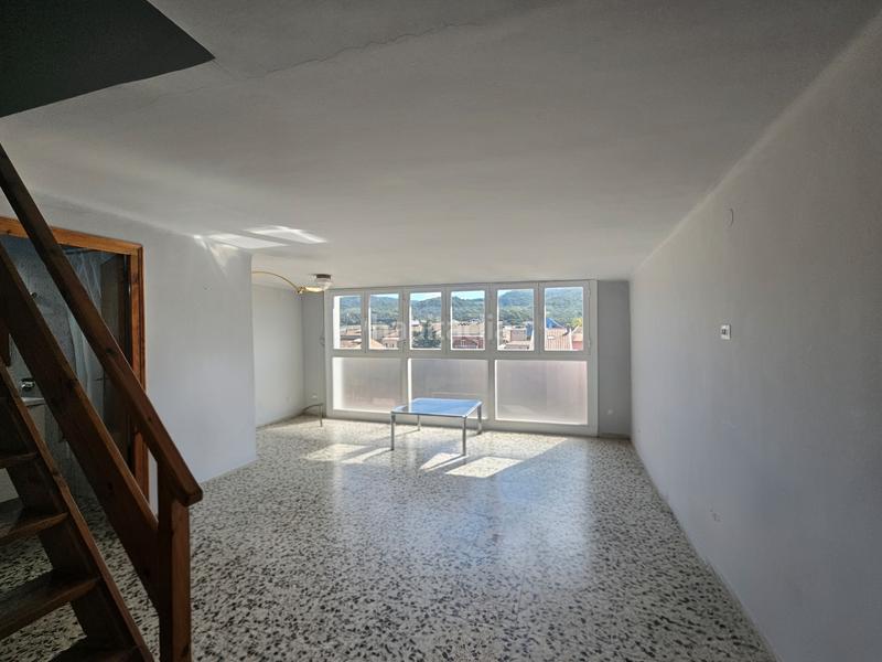 Foto 6090f6a1-d1fe-4b68-89ea-d9d6d3c01d7c. Casa adossada amb xemeneia calefacció aparcament a Llinars del Vallès