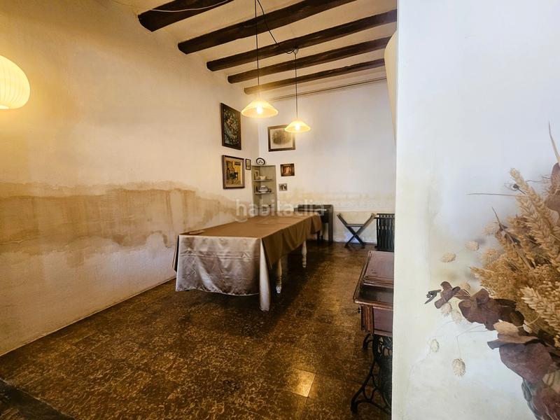 Foto 85e940d1-fed0-47bb-949a-9713a05197d3. Casa adossada amb xemeneia calefacció aparcament a Llinars del Vallès